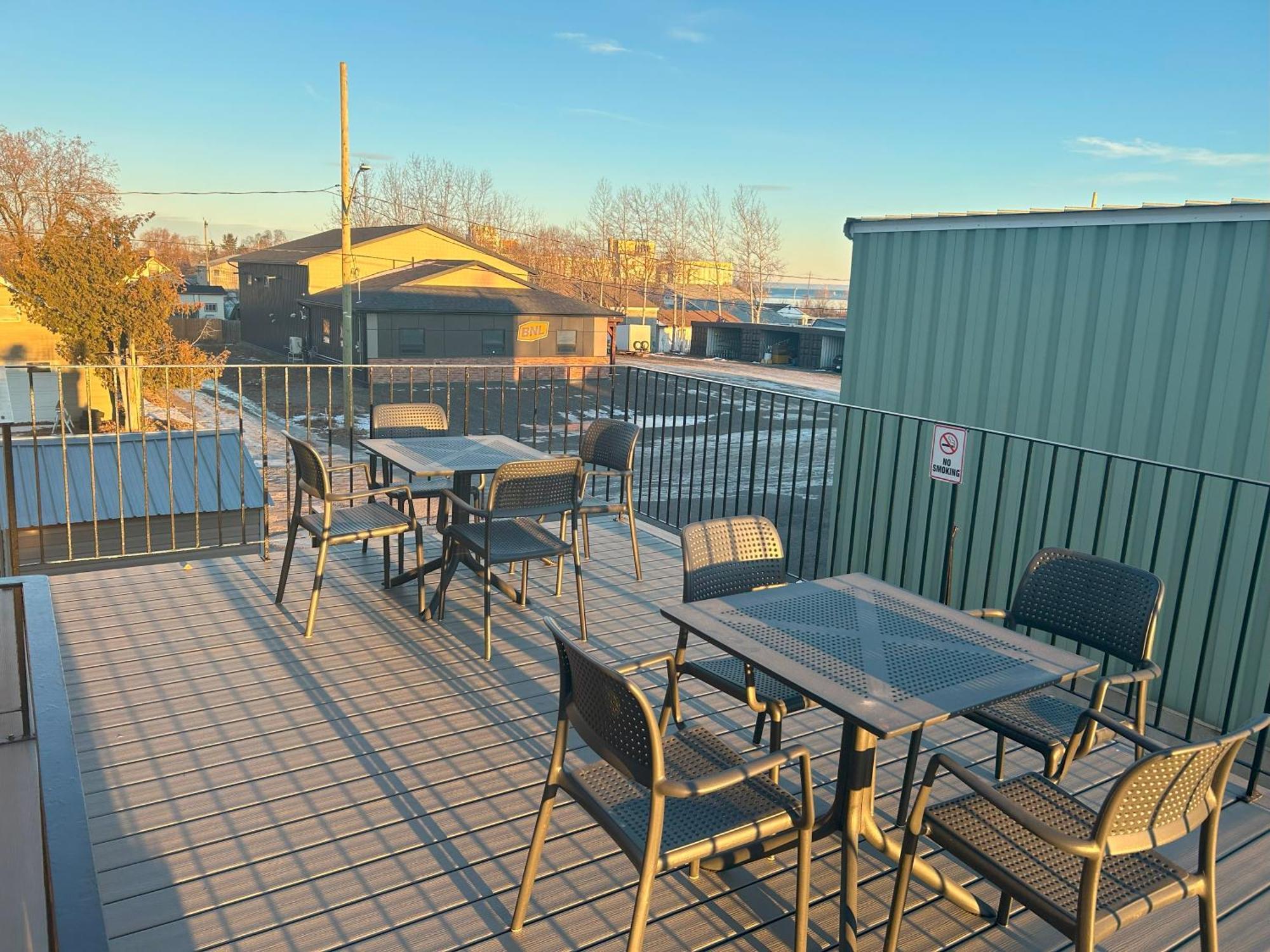 Relax Motel Thunder Bay Exterior photo